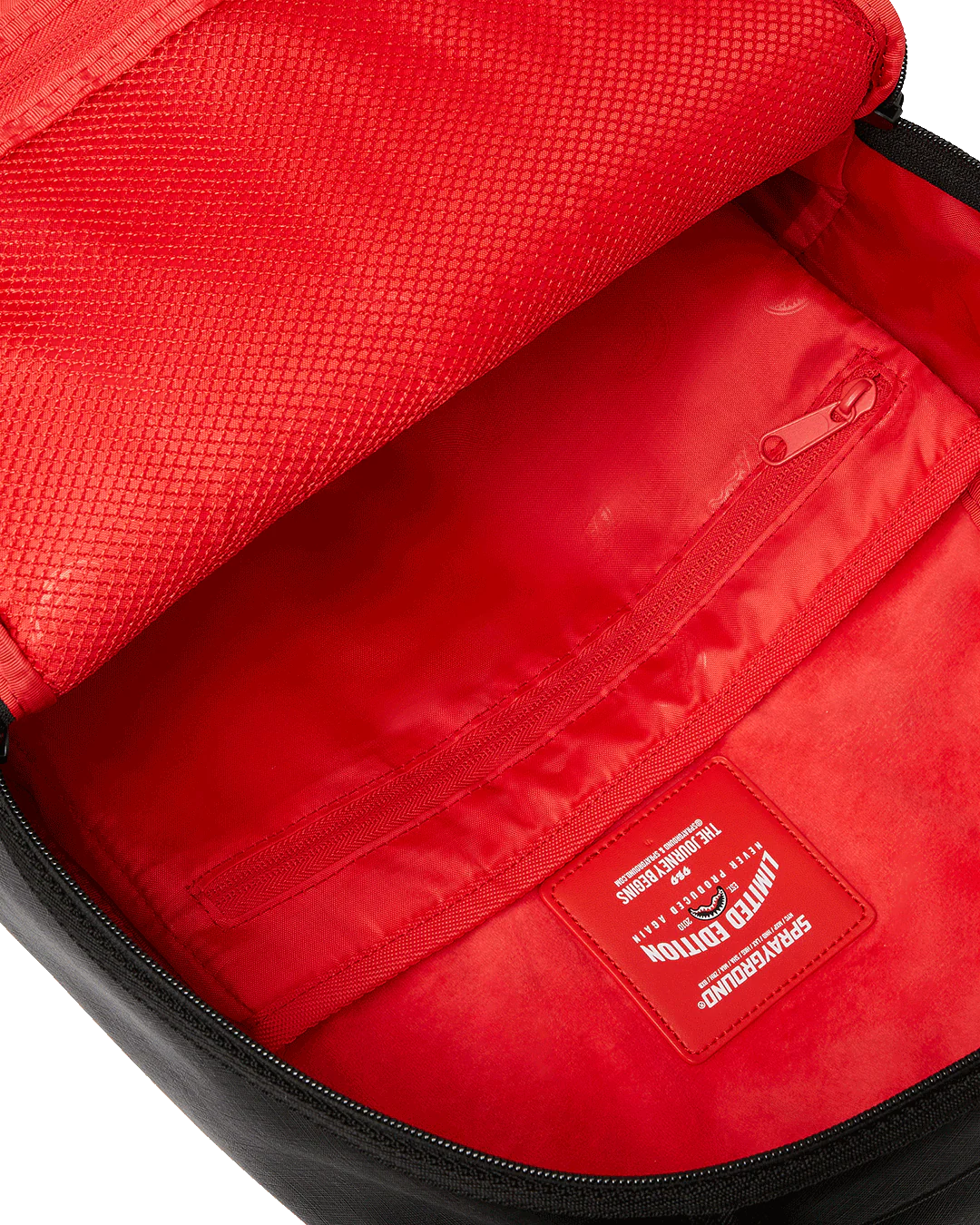 BLACK REMOVABLE EYES DLXSV BACKPACK - Image 9