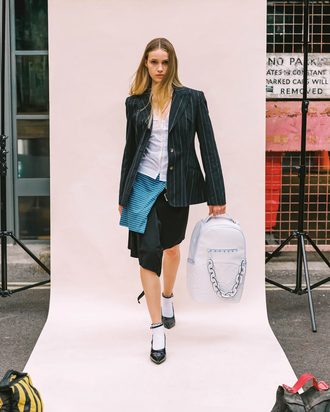 LFW WHITE LEATHER CHAIN DLXSV BACKPACK - Image 2
